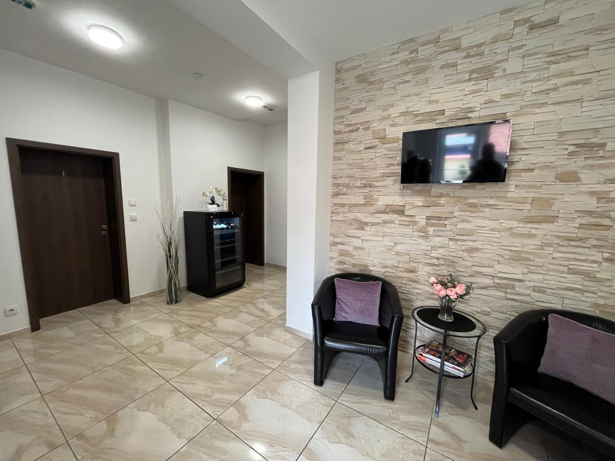 Penzion Sezemice Extérieur photo